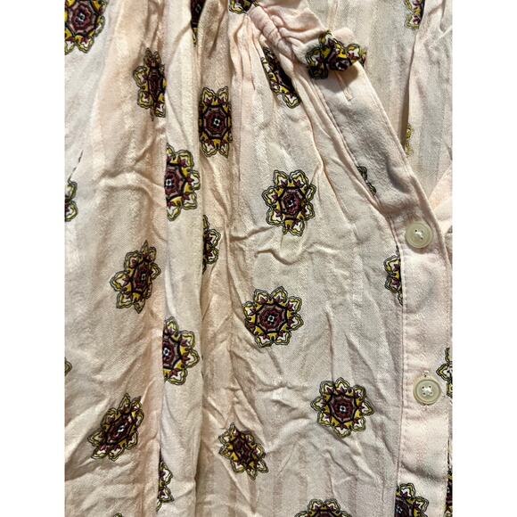 Women's Ann Taylor Loft Button up Scoop Neck Blouse - Picture 3 of 9